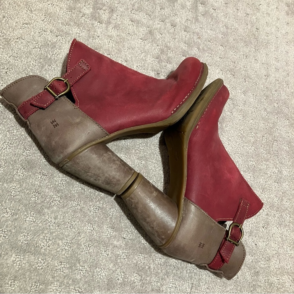 El naturalista Women's Red and Brown Ankle Boots. Heeled side zip. Leather.